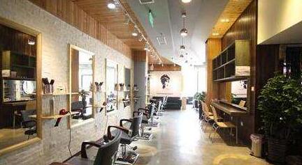 哪里可以學(xué)美容美發(fā) 哪里可以學(xué)美容美發(fā)