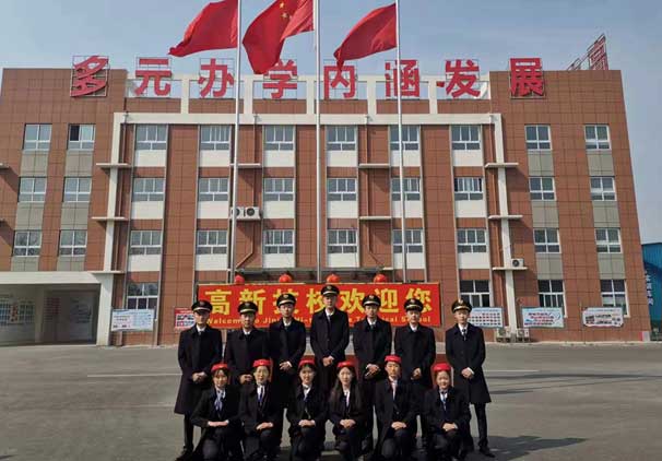 ��Ԫ��(n��i)���l(f��)չ