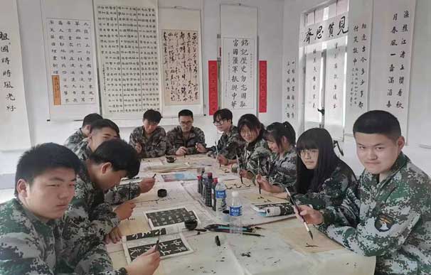 ���¼����W(xu��)У�����f(xi��)��(hu��)