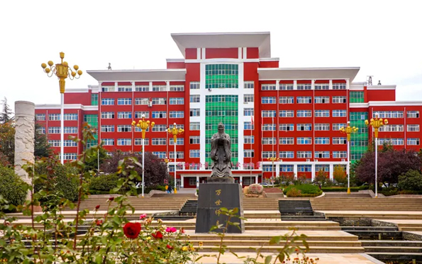 ���u���ܼ��g(sh��)�W(xu��)У