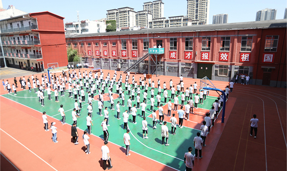 山礦技工學校課間操 山礦技工學校課間操